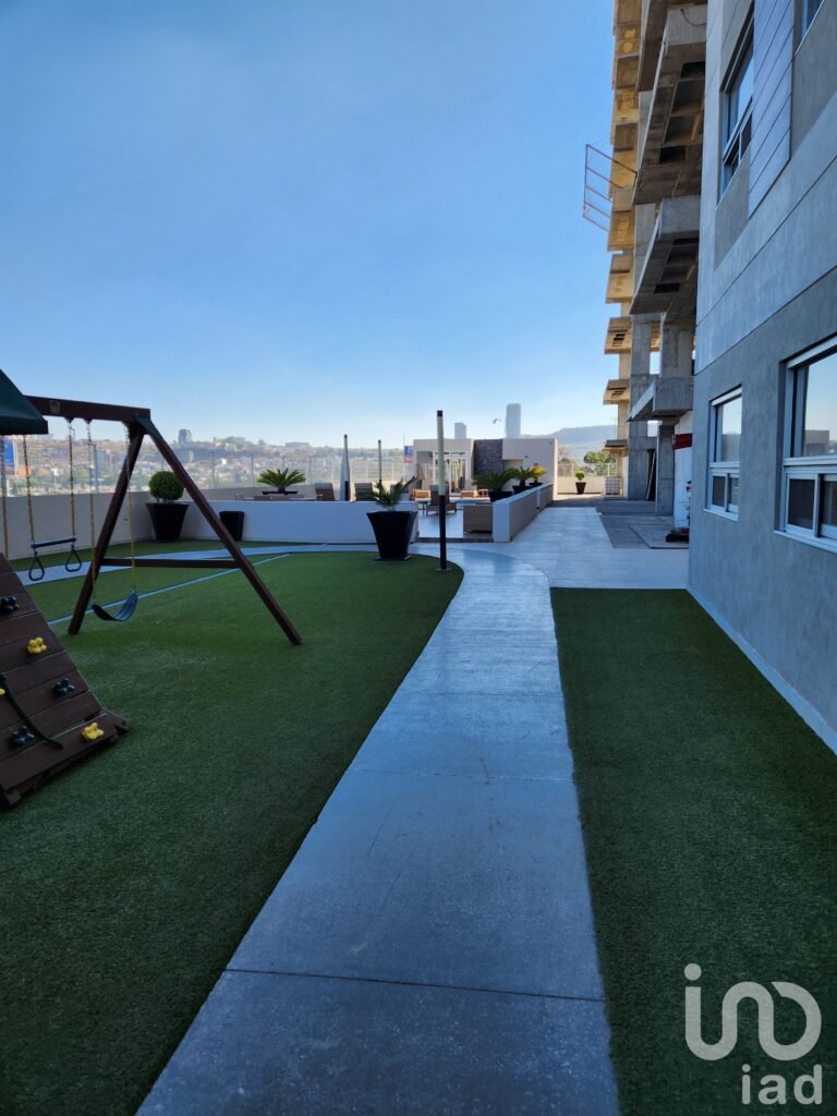 Departamento en Av. Luis Vega y Monroy N.1001 Torre B Depto. 1003 Col. Centro Sur, Qro. c.p. 76090