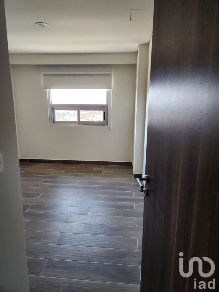 Departamento en Av. Luis Vega y Monroy N.1001 Torre B Depto. 1003 Col. Centro Sur, Qro. c.p. 76090