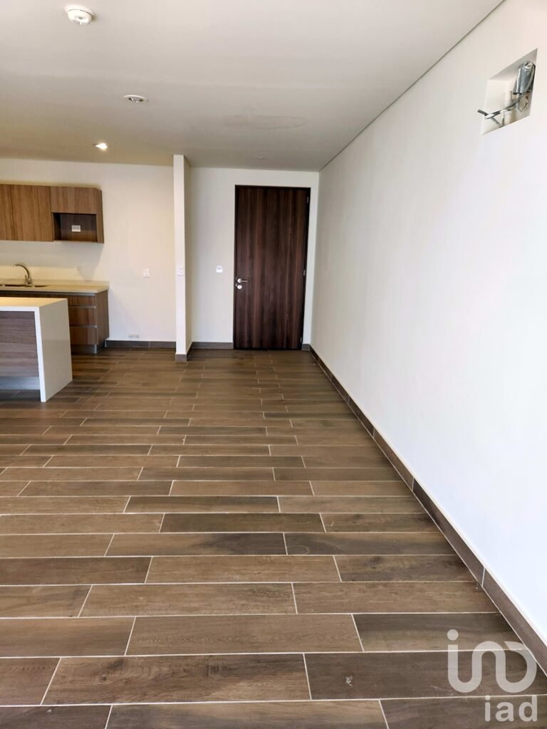 Departamento en Av. Luis Vega y Monroy N.1001 Torre B Depto. 1003 Col. Centro Sur, Qro. c.p. 76090