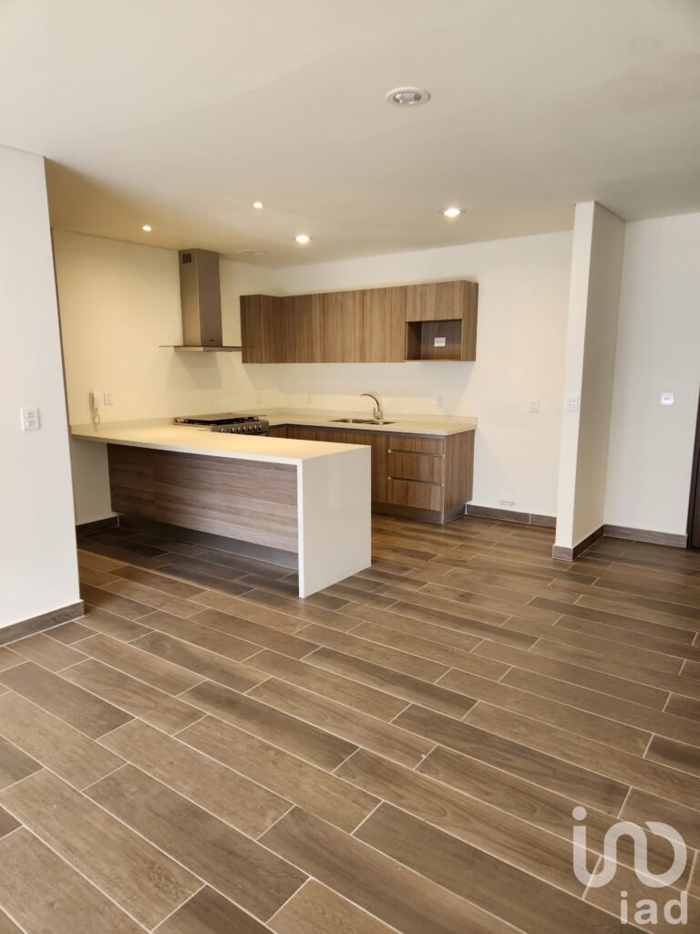 Departamento en Av. Luis Vega y Monroy N.1001 Torre B Depto. 1003 Col. Centro Sur, Qro. c.p. 76090