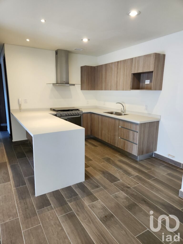 Departamento en Av. Luis Vega y Monroy N.1001 Torre B Depto. 1003 Col. Centro Sur, Qro. c.p. 76090