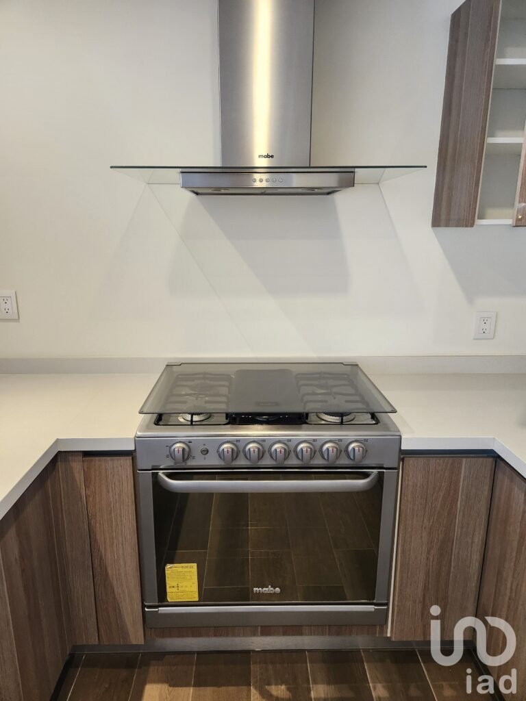 Departamento en Av. Luis Vega y Monroy N.1001 Torre B Depto. 1003 Col. Centro Sur, Qro. c.p. 76090