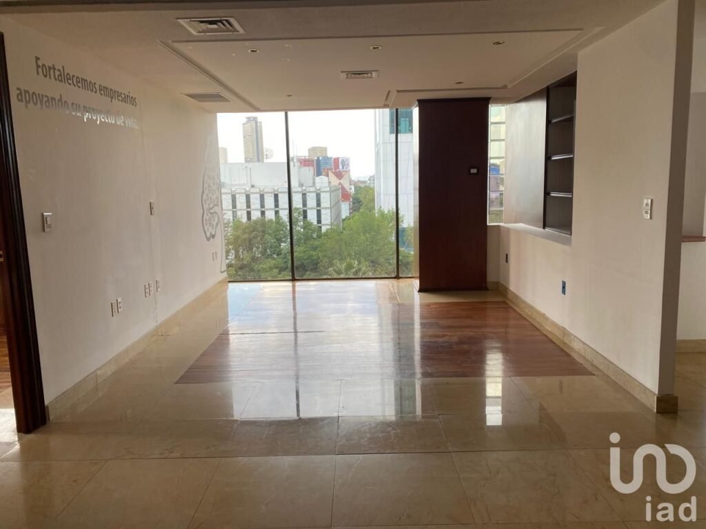 Oficina en Renta en piso 7 sobre Reforma