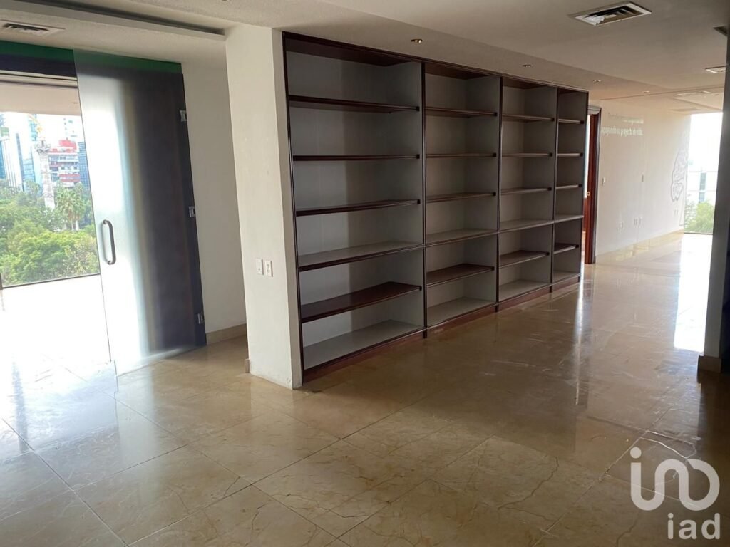 Oficina en Renta en piso 7 sobre Reforma