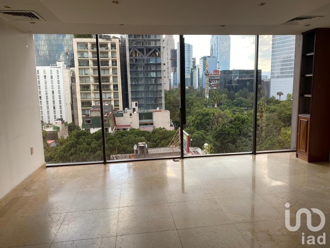 Oficina en Renta en piso 7 sobre Reforma