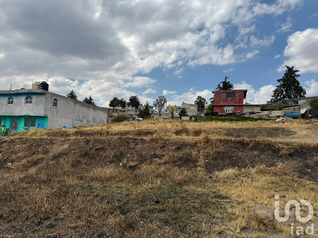 Terreno en Venta en Almoloya de Juárez en Privada Exclusiva, ubicado frente al parque, en equina. - 2356590 terreno en venta terreno en venta en almoloya de juarez en privada exclusiva ubicado frente al parque en equina 294378 1
