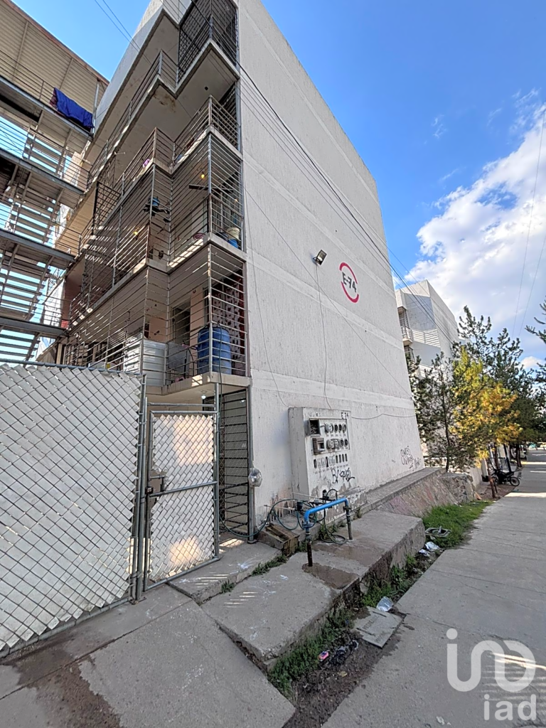 Depto. en Cañada del Real en 1er piso. Cerca de Blvd. Aristóteles. León, Gto. Contado, Infonavit.