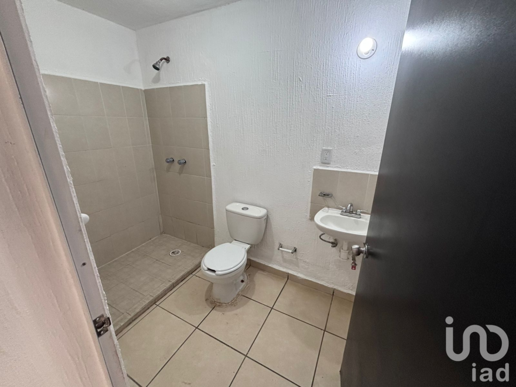 Depto. en Cañada del Real en 1er piso. Cerca de Blvd. Aristóteles. León, Gto. Contado, Infonavit.