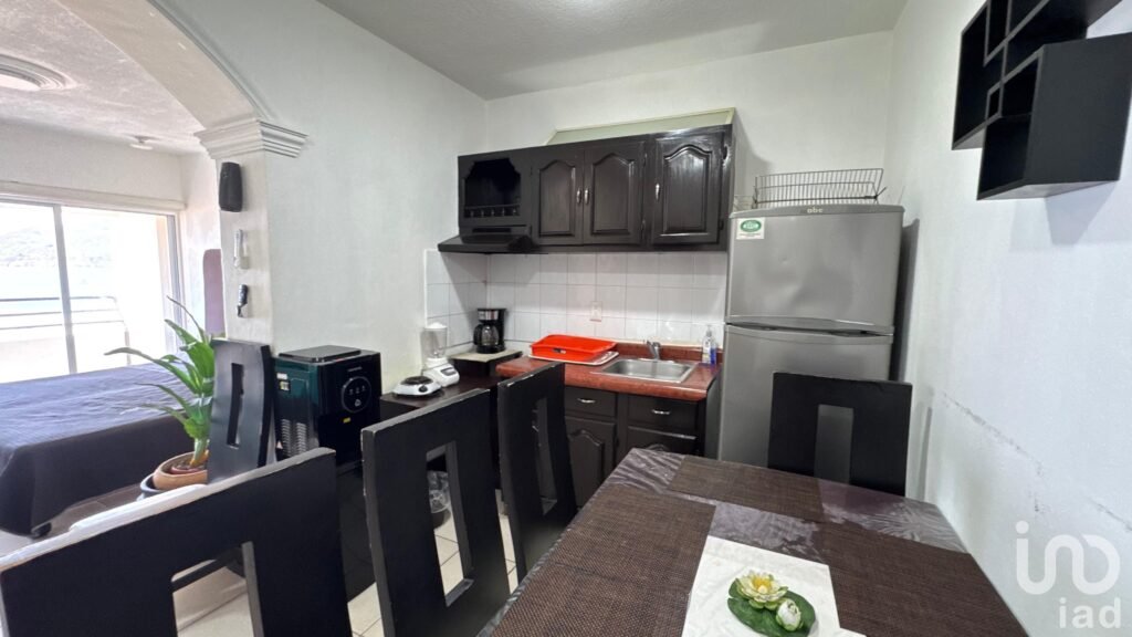 DEPARTAMENTO EN VENTA A PIE DE PLAYA CONDOMINIO PLAYA BONITA MAZATLÁN