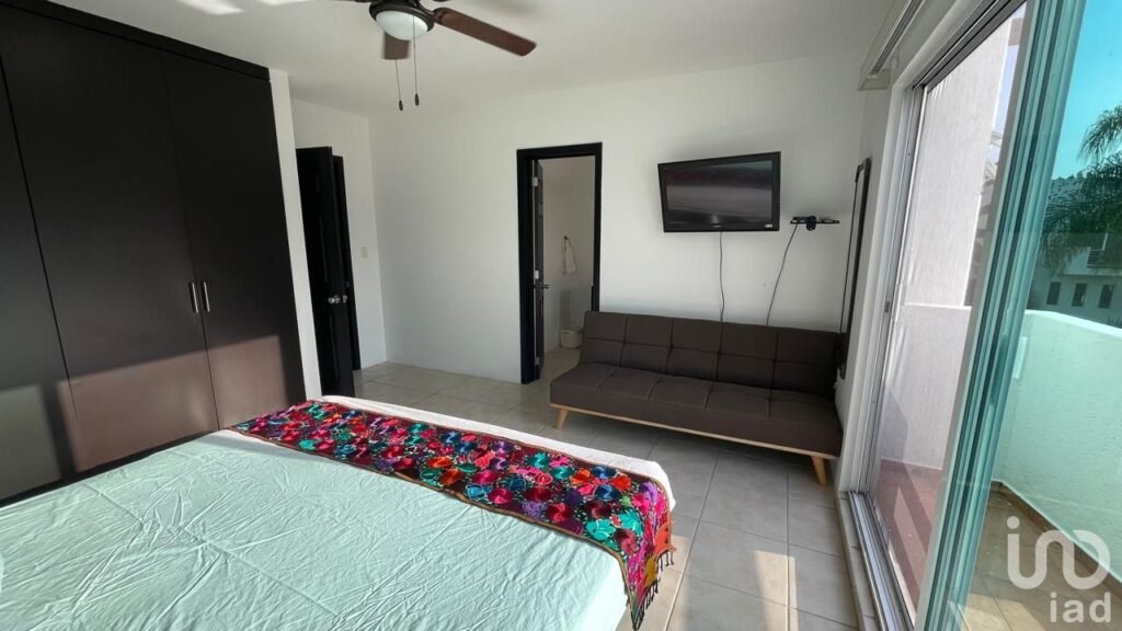 CASA EN VENTA EN CONDOMINIO CON ALBERCA Y TOBOGAN EN YAUTEPEC MORELOS