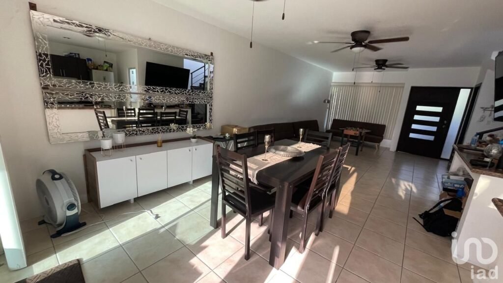 CASA EN VENTA EN CONDOMINIO CON ALBERCA Y TOBOGAN EN YAUTEPEC MORELOS