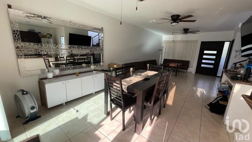 CASA EN VENTA EN CONDOMINIO CON ALBERCA Y TOBOGAN EN YAUTEPEC MORELOS