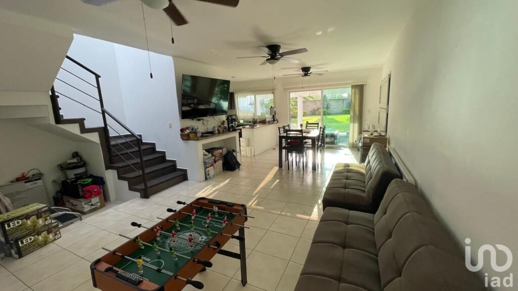 CASA EN VENTA EN CONDOMINIO CON ALBERCA Y TOBOGAN EN YAUTEPEC MORELOS