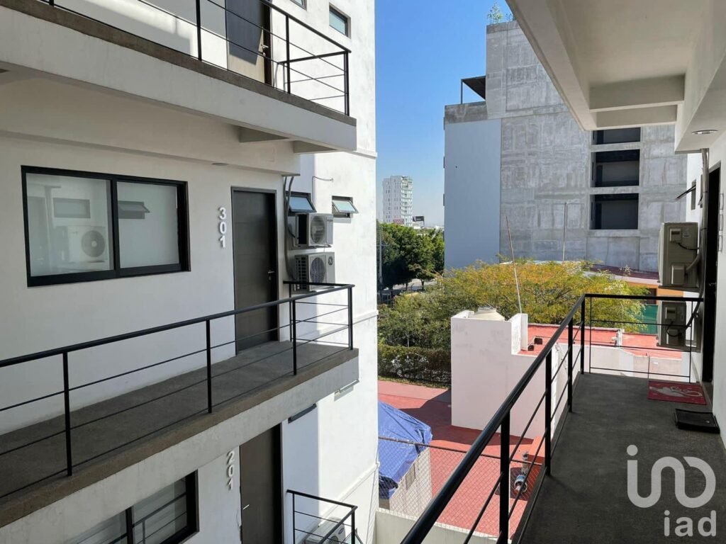 Departamento en RENTA sobre Av. Naciones Unidas