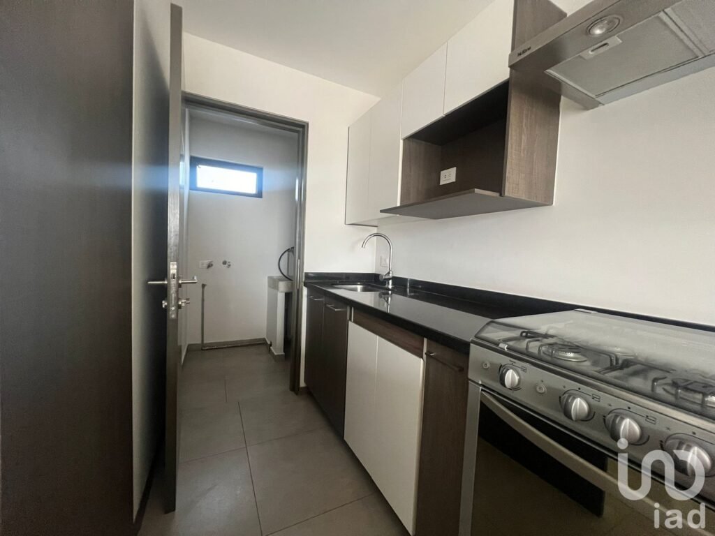 Departamento en RENTA sobre Av. Naciones Unidas