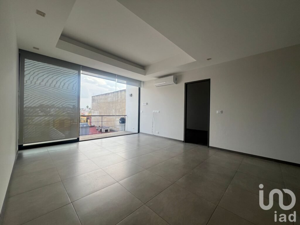 Departamento en RENTA sobre Av. Naciones Unidas