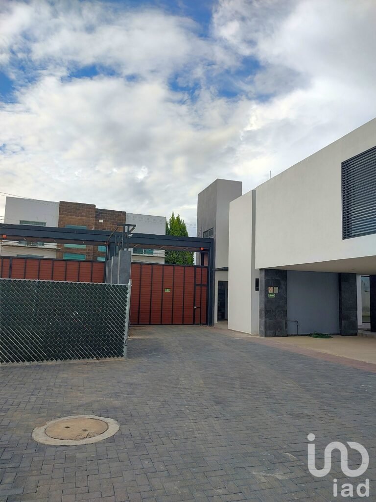 CASAS EN VENTA EN EXCLUSIVO CONDOMINIO EN METEPEC TOLUCA EDO MEX.
