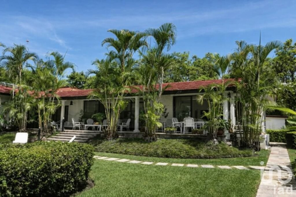 EN VENTA RESIDENCIA DE UN NIVEL EN PALMIRA.