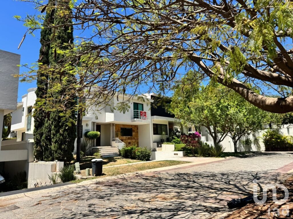 Casa en venta en Valle Real, Zapopan, Jalisco