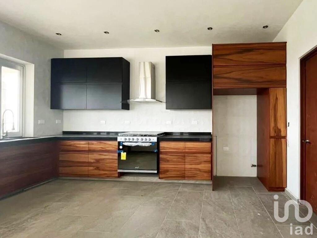 Casa en Venta en Lomas de Cocoyoc, dentro del fraccionamiento.