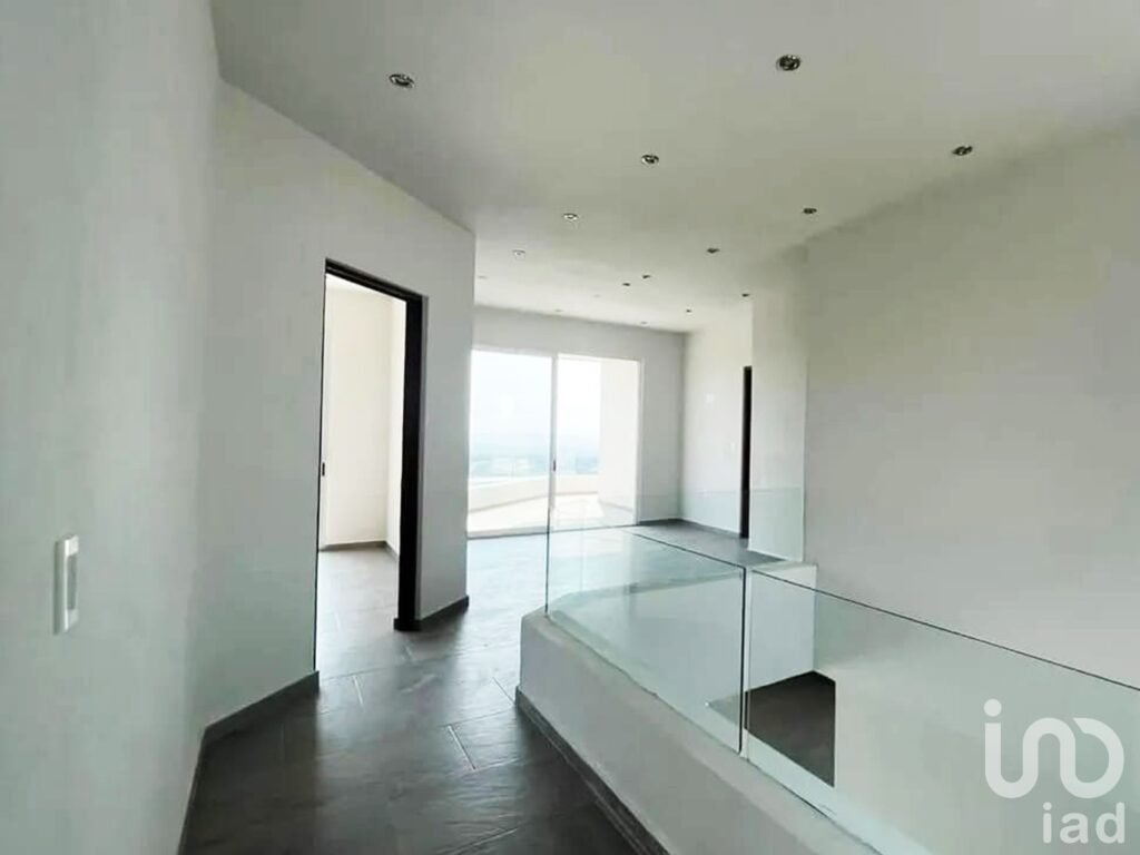 Casa en Venta en Lomas de Cocoyoc, dentro del fraccionamiento.