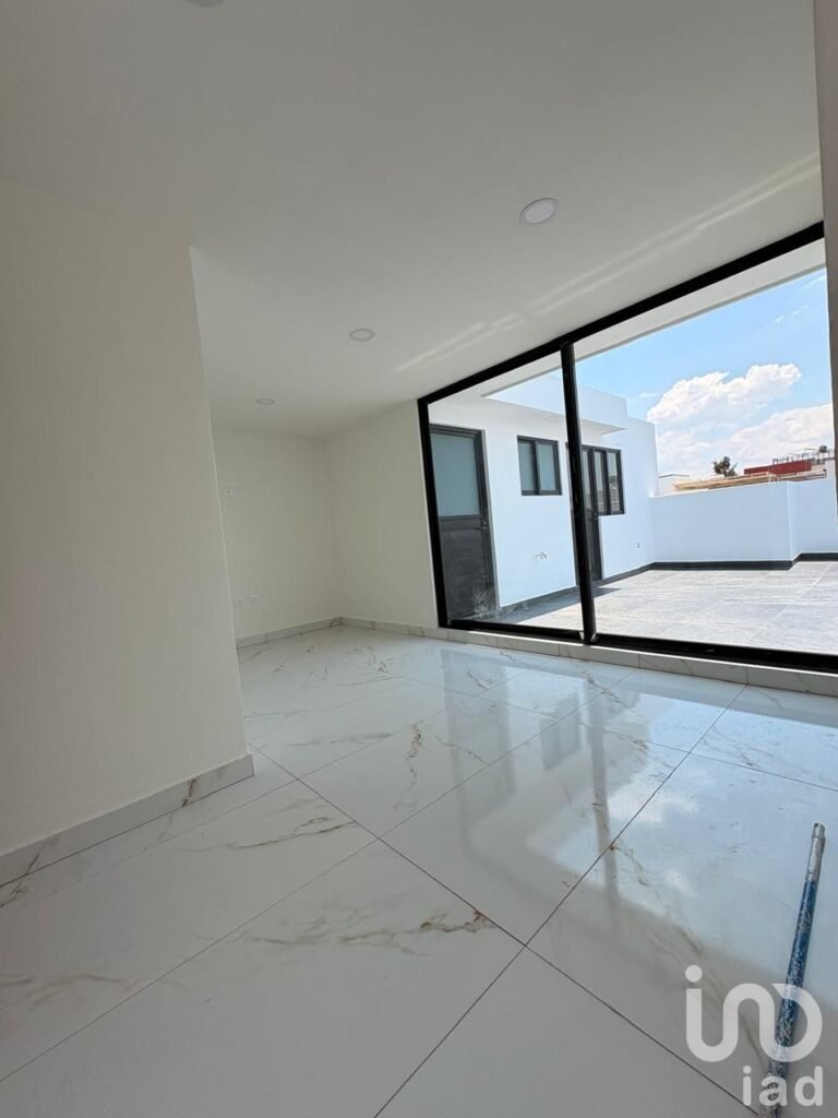 CASA EN VENTA EN LA ANTIGUA CEMENTERA