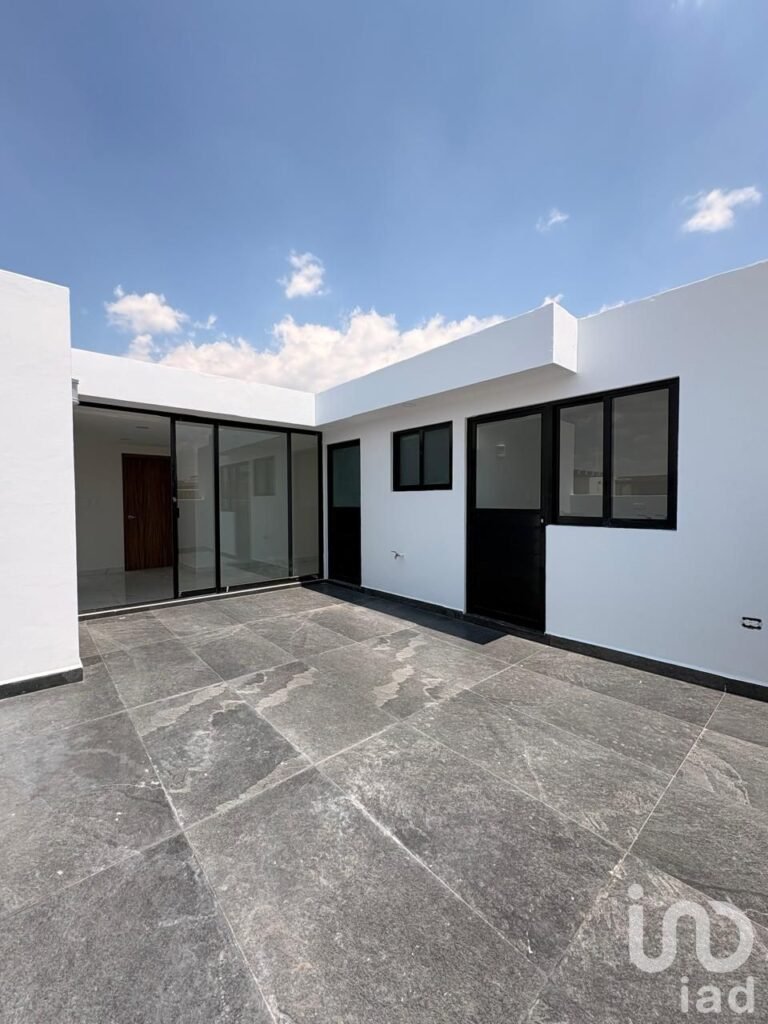 CASA EN VENTA EN LA ANTIGUA CEMENTERA