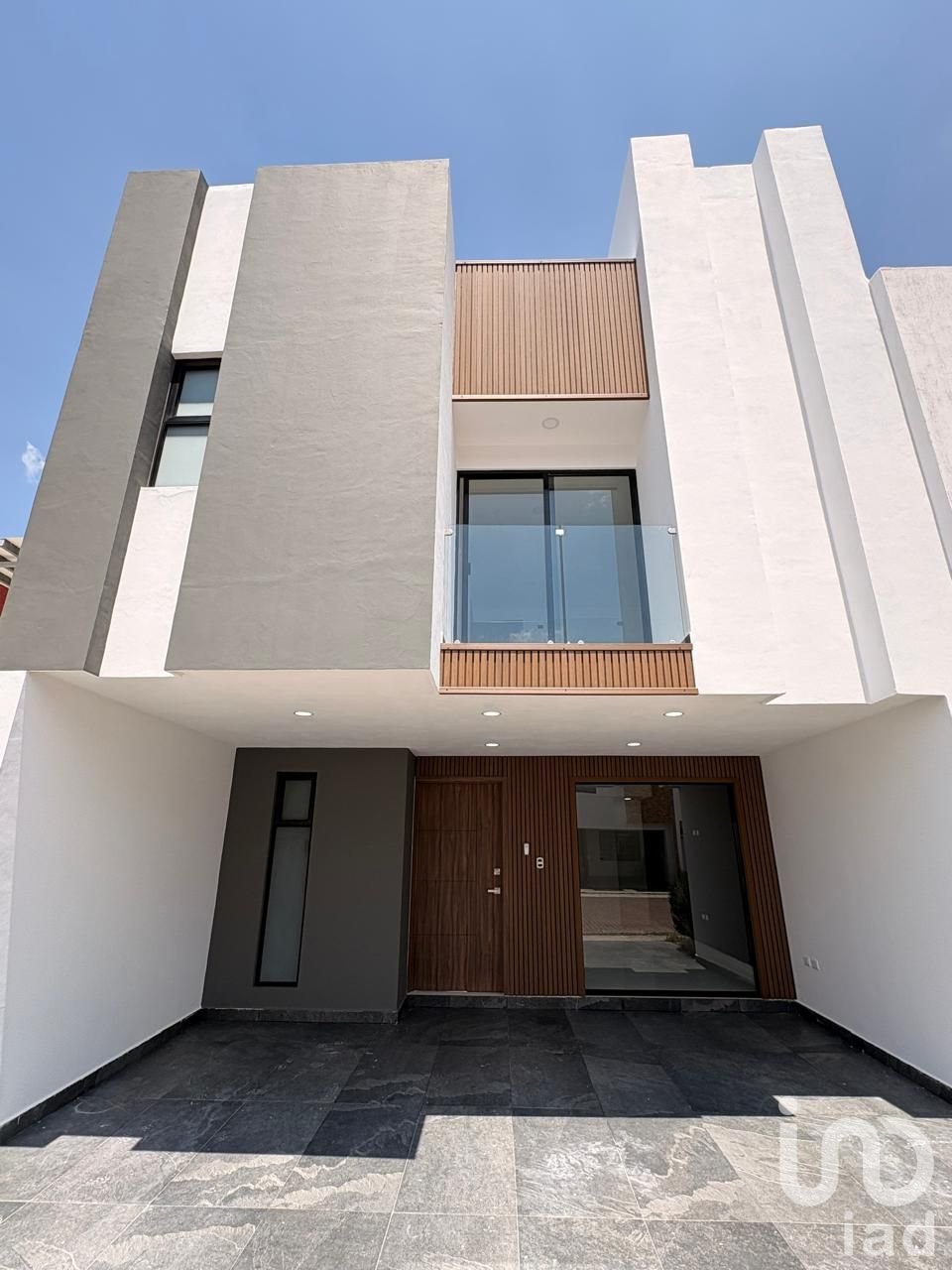 CASA EN VENTA EN LA ANTIGUA CEMENTERA