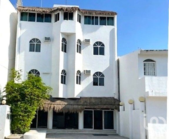 EDIFICIO EN VENTA EN PUERTO MORELOS. A 2 CALLES DE LA PLAYA - 2357504 edificio en venta edificio en venta en puerto morelos a 2 calles de la playa 266249