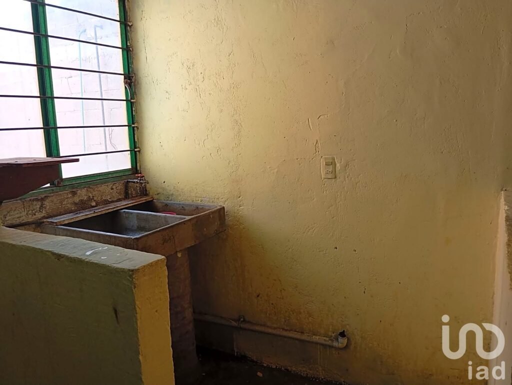 Departamento para remodelar en Coacalco a 2 cuadras de la base de peseros