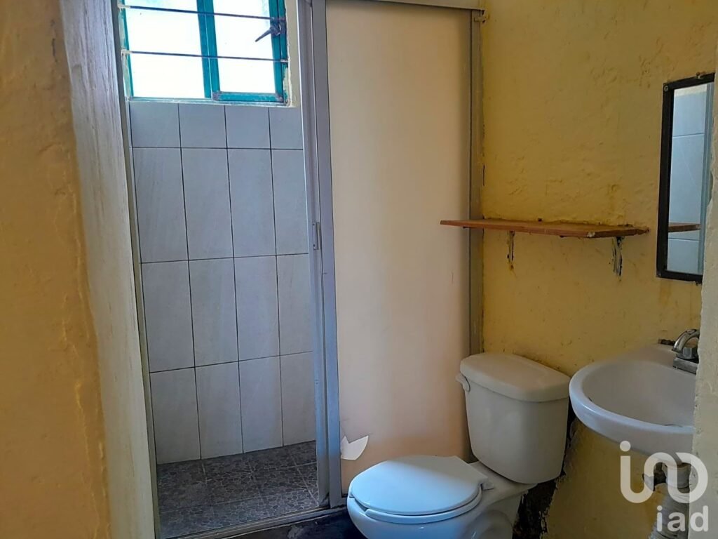 Departamento para remodelar en Coacalco a 2 cuadras de la base de peseros