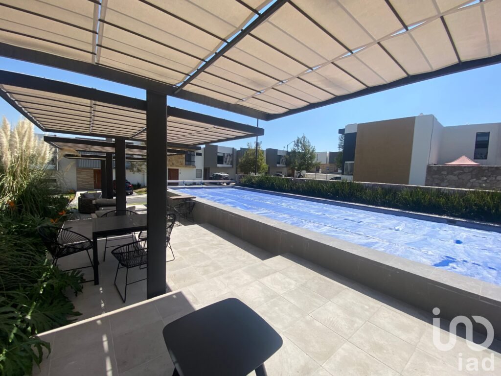 Casa en Renta Zibata Xim hai