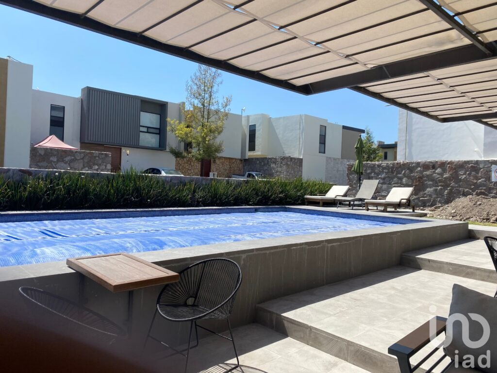 Casa en Renta Zibata Xim hai