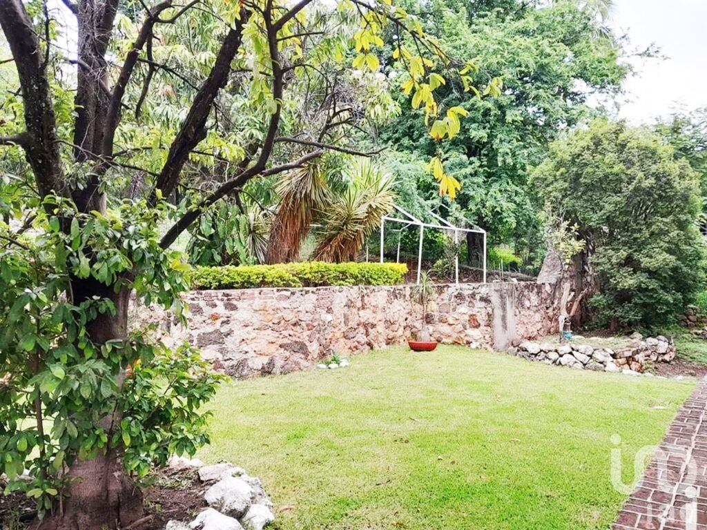 Venta de casa estilo Toscana en Tezoyuca, Morelos.