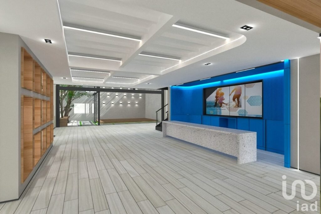 Se renta gran Local Comercial en 3 niveles, Zona Satélite, Naucalpan de Juárez, Estado de México