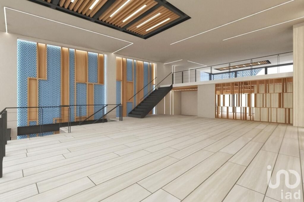 Se renta gran Local Comercial en 3 niveles, Zona Satélite, Naucalpan de Juárez, Estado de México