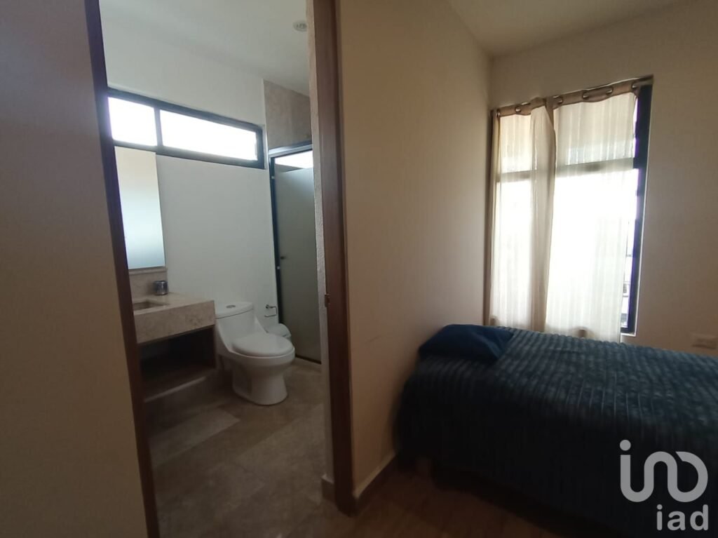 Casa de autor en venta en Hacienda Carlota, Corregidora, Querétaro