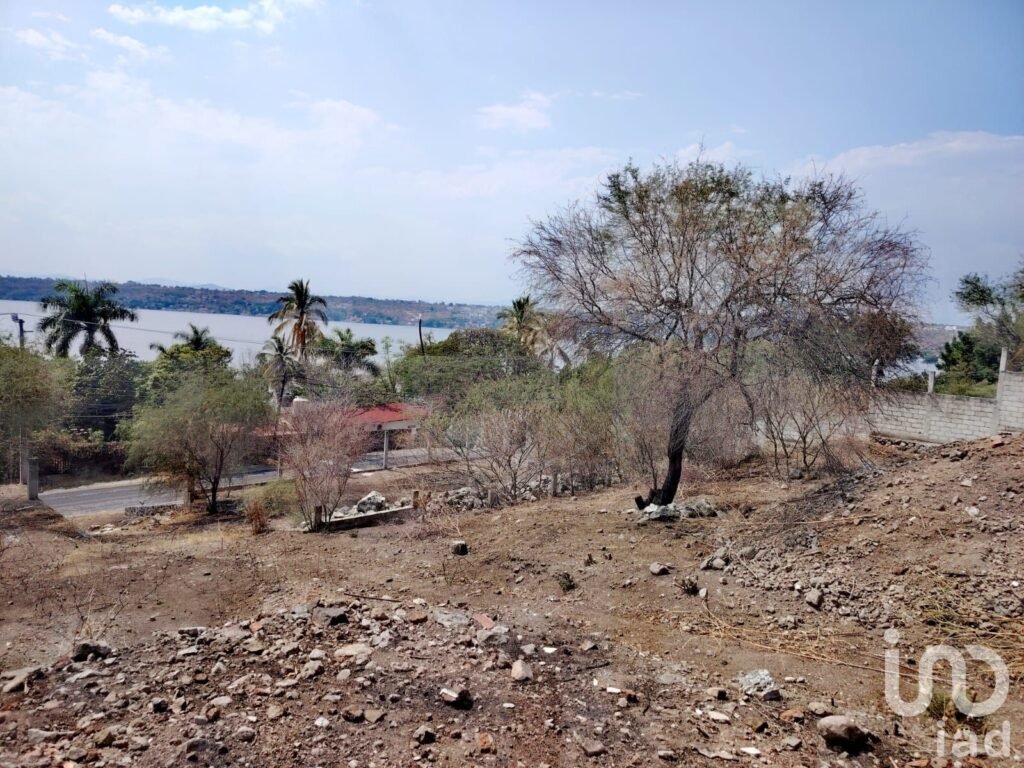 Terreno comercial en Venta Tequesquitengo Morelos