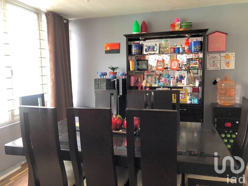 Gran Oportunidad casa sola con dos departamentos para Inversion