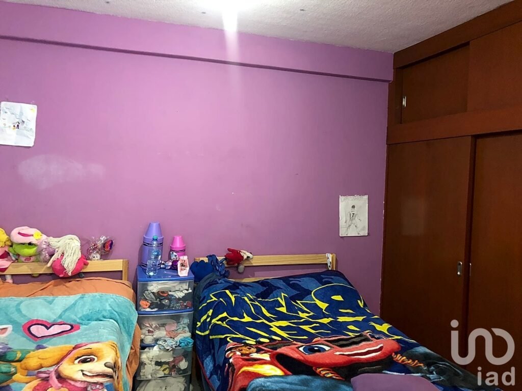 Gran Oportunidad casa sola con dos departamentos para Inversion