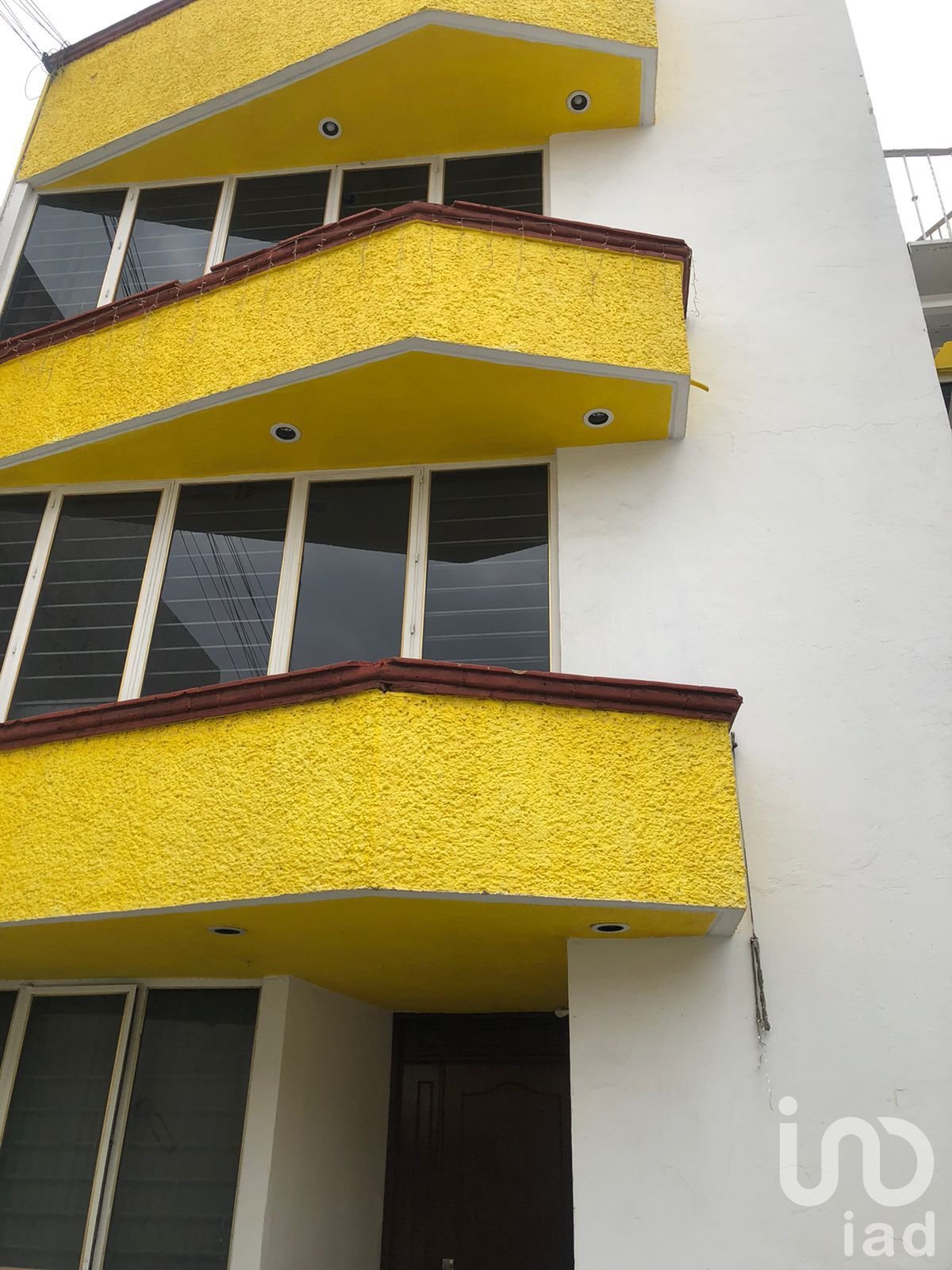 Gran Oportunidad casa sola con dos departamentos para Inversion