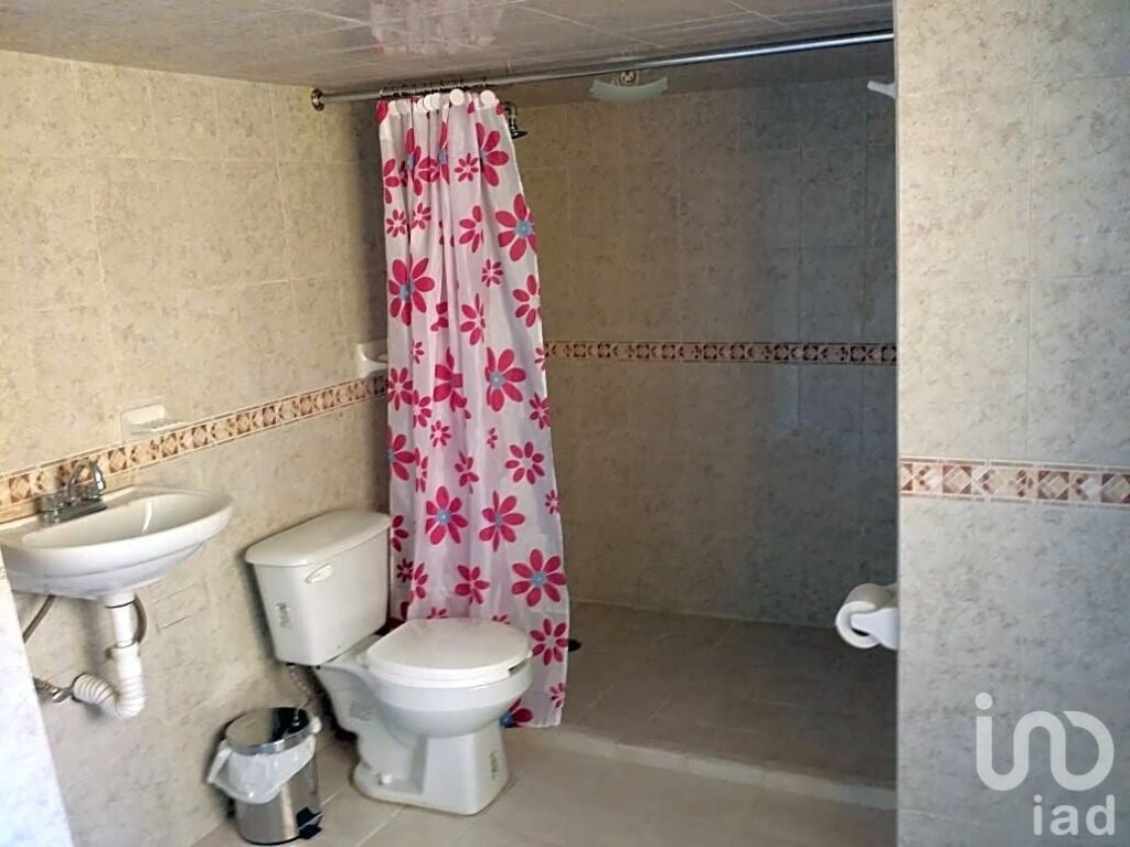 CUARTO EN RENTA EN LAS AGUILAS