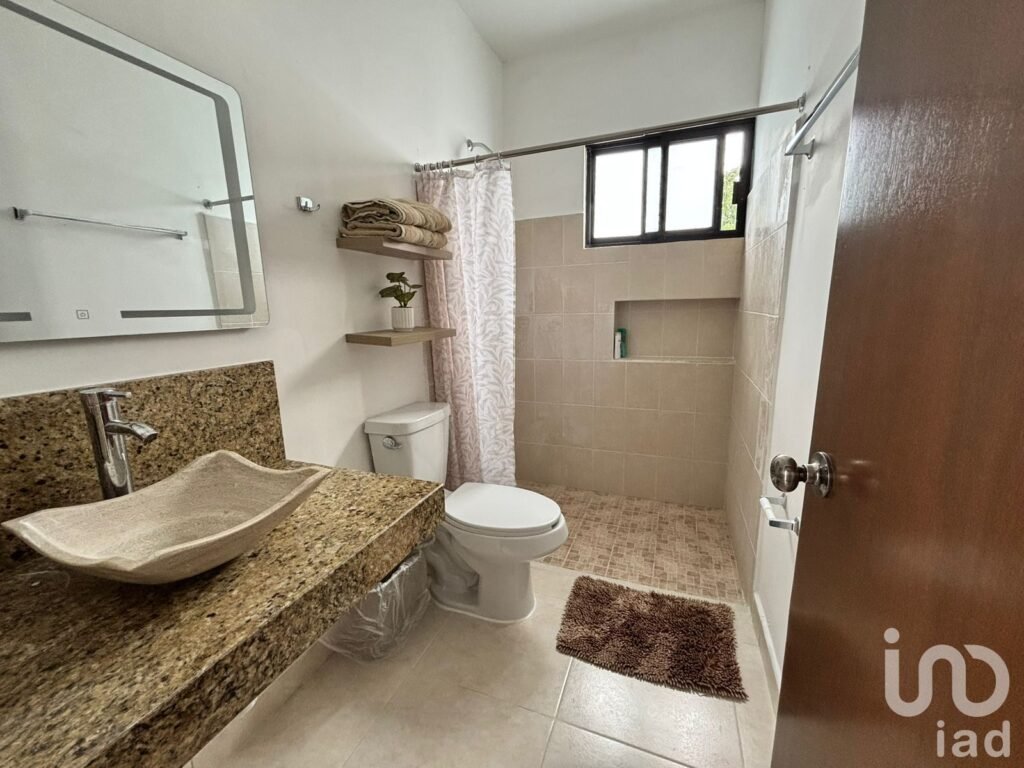 MODERNA CASA EN RENTA EN CHICHI SUAREZ, YUCATAN