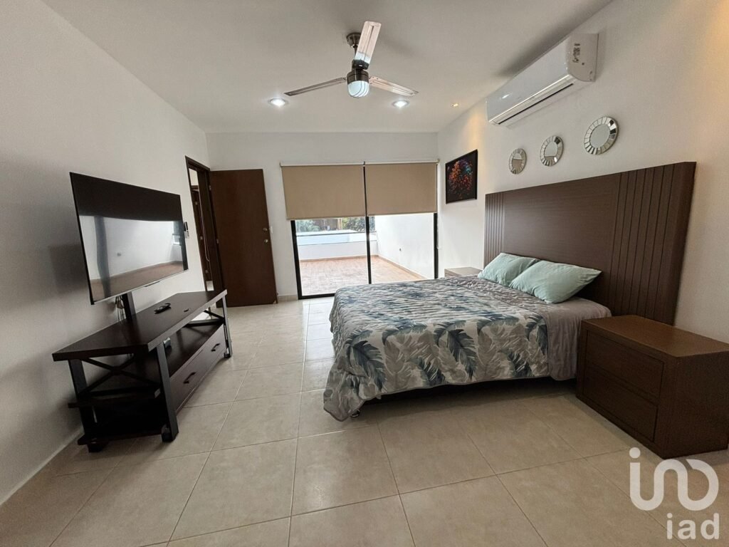 MODERNA CASA EN RENTA EN CHICHI SUAREZ, YUCATAN