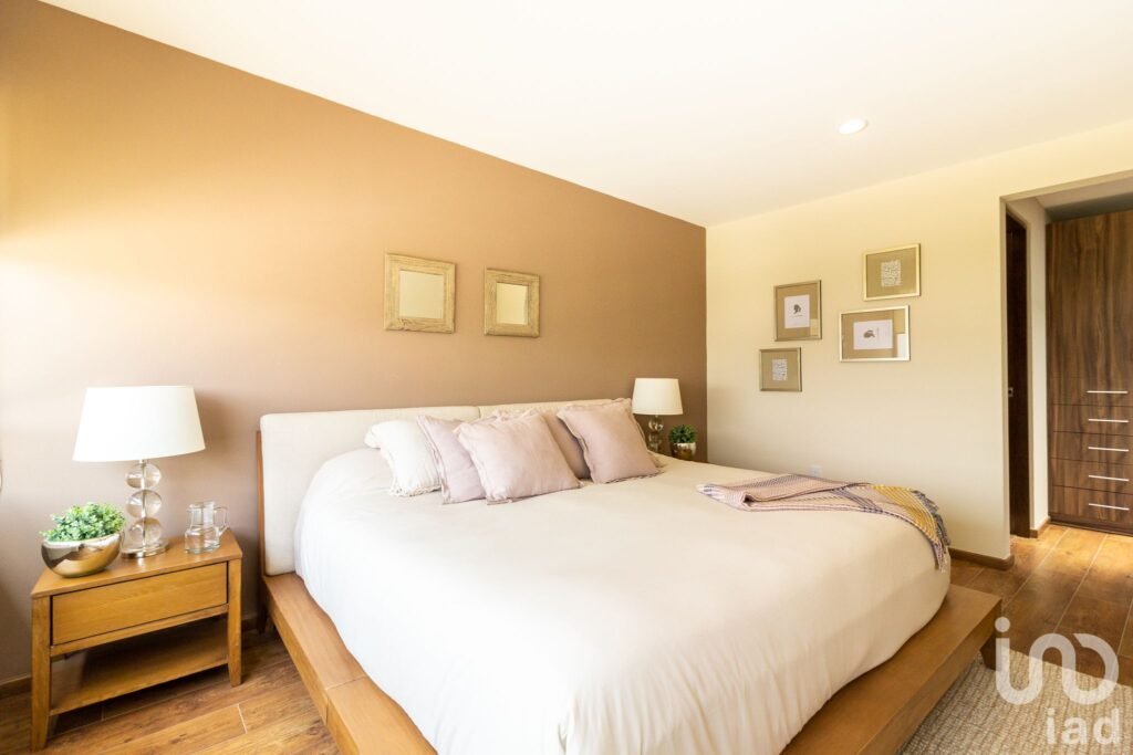 Casa de lujo en Calimaya | Jardín Amplio + Amenidades | A 15 min de Metepec | Modelo Málaga