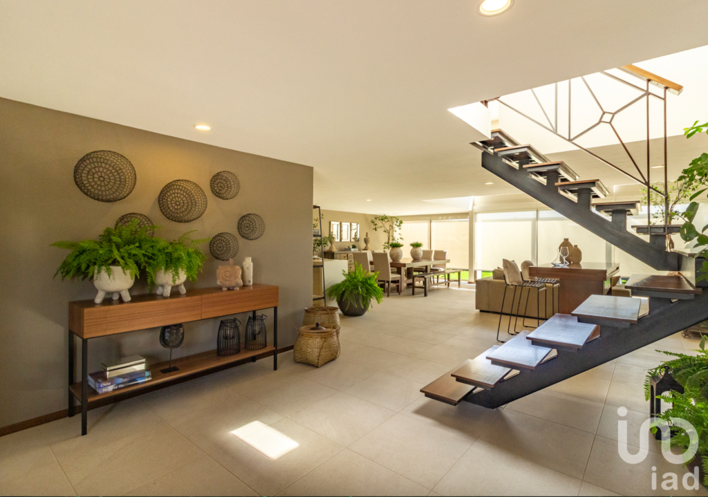 Casa de lujo en Calimaya | Jardín Amplio + Amenidades | A 15 min de Metepec | Modelo Málaga