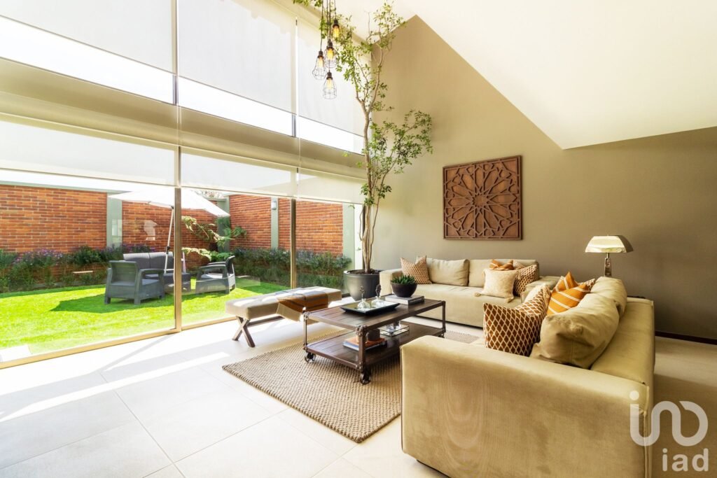 Casa de lujo en Calimaya | Jardín Amplio + Amenidades | A 15 min de Metepec | Modelo Málaga