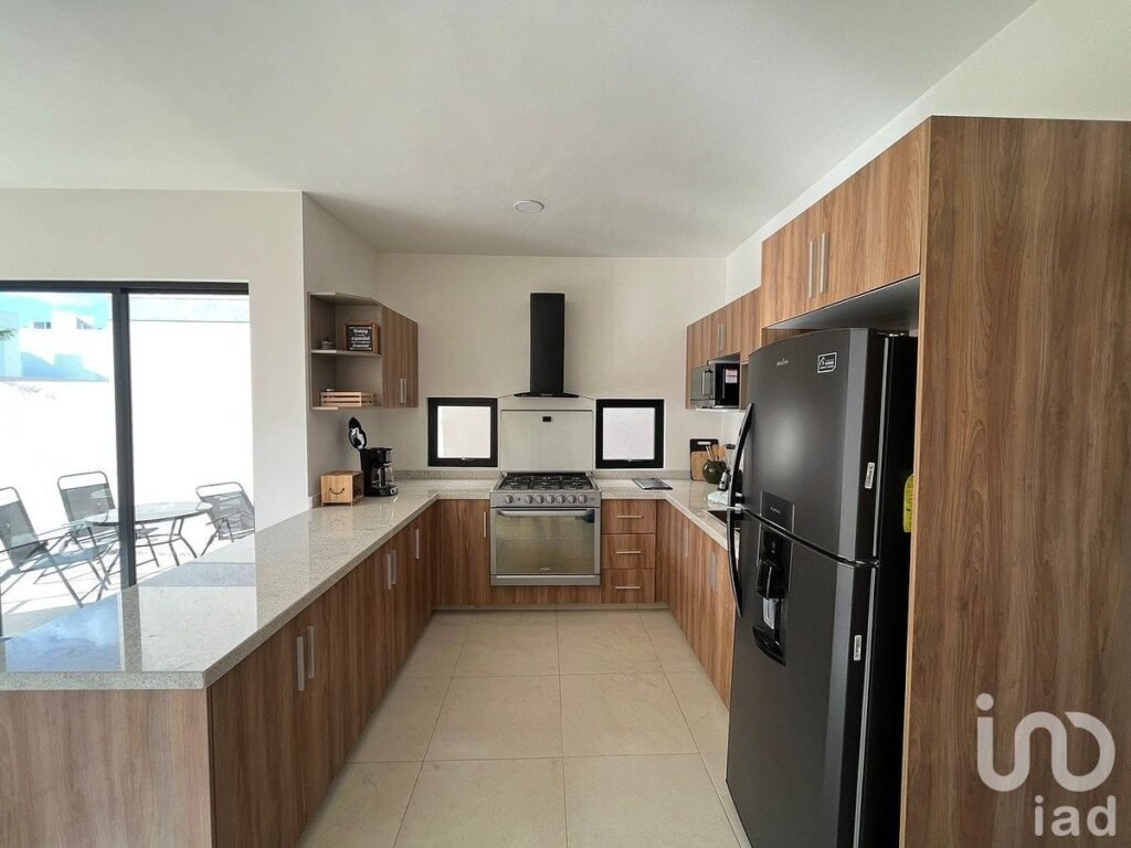 BELLA CASA EN RENTA EN PRIVADA NAIA EN CONKAL, YUCATAN