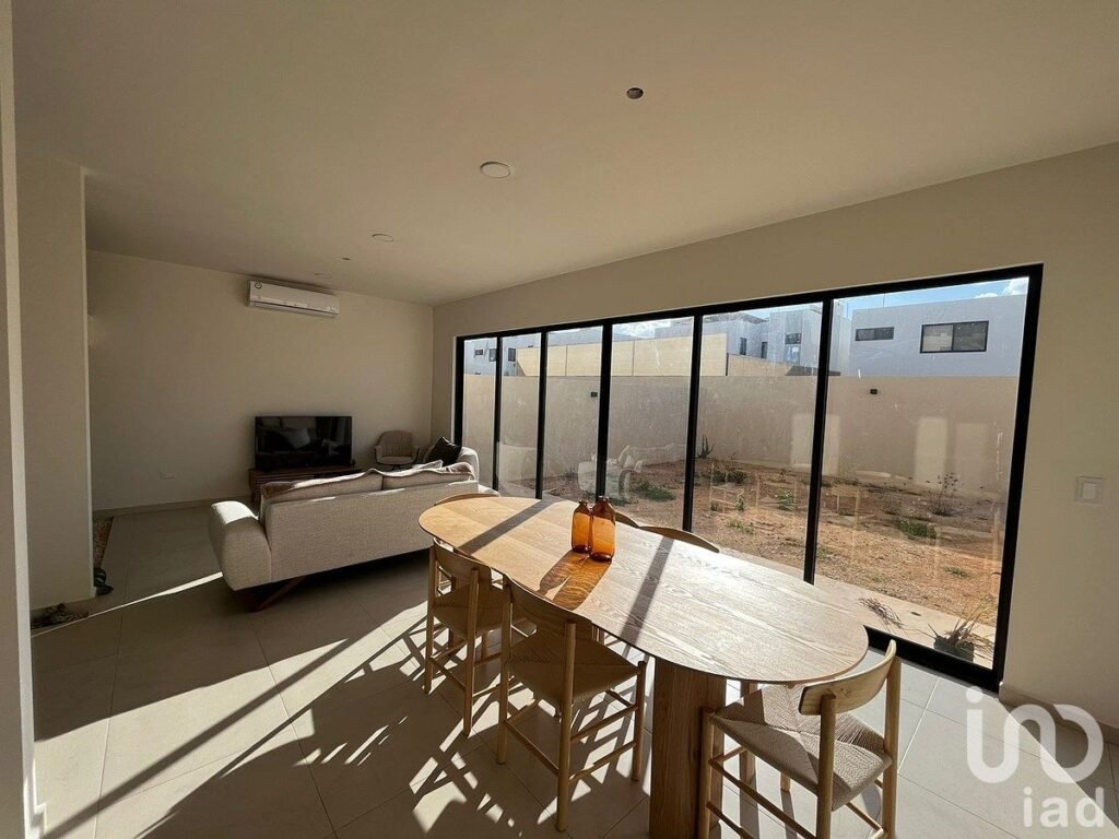 BELLA CASA EN RENTA EN PRIVADA NAIA EN CONKAL, YUCATAN