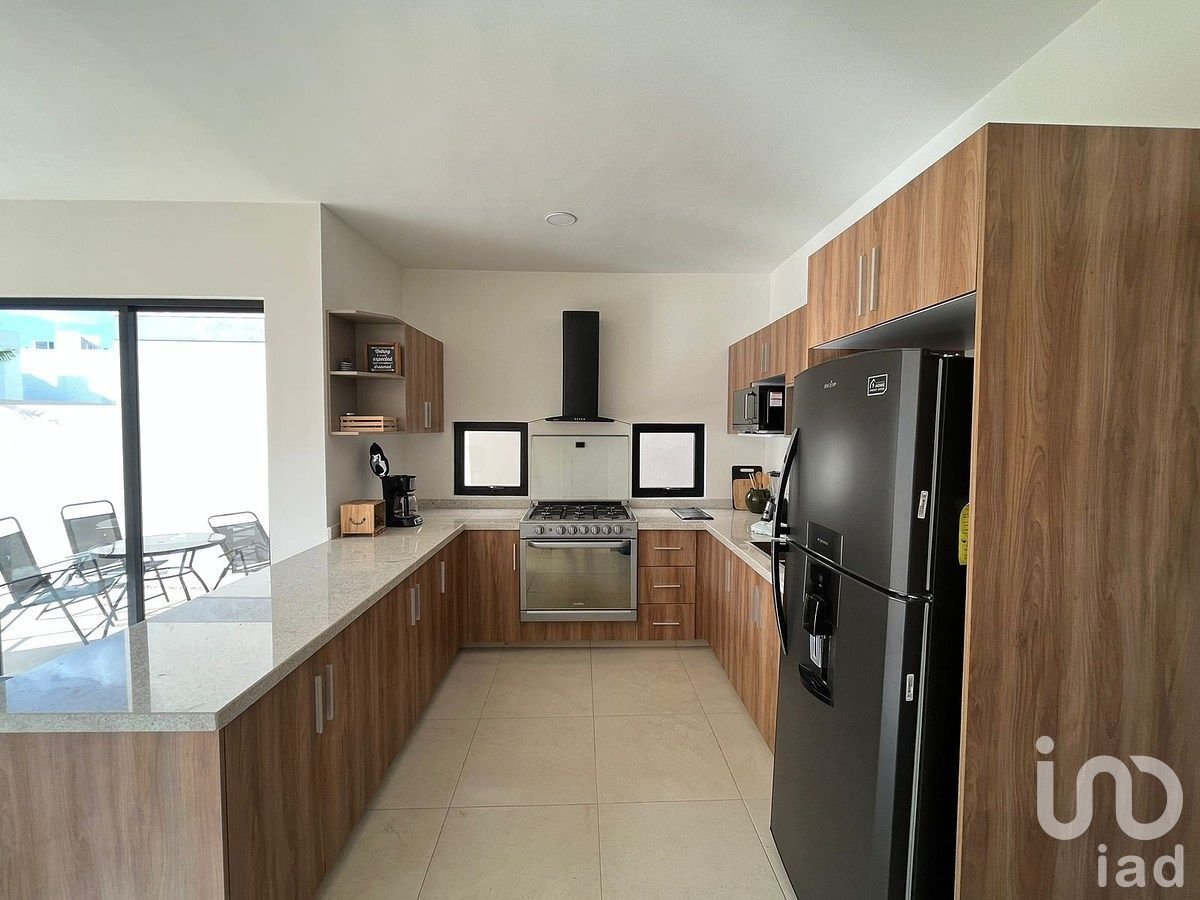 BELLA CASA EN RENTA EN PRIVADA NAIA EN CONKAL, YUCATAN